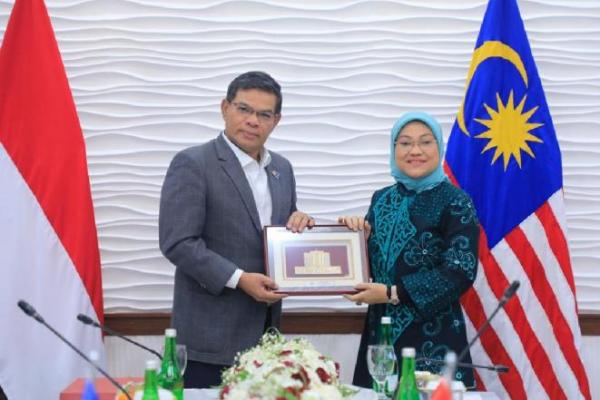 Terima Kunjungan Mendagri Malaysia, Menaker Ida: Bahas Perlindungan PMI