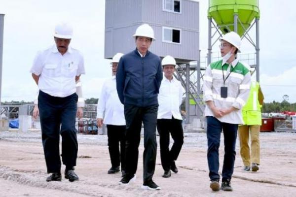 Presiden Jokowi Kunjungi Kawasan KIPI, Masa Depan Industri Energi Hijau Indonesia