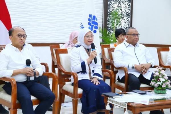 Menaker Ida Fauziyah Terbitkan Surat Edaran Pembayaran THR