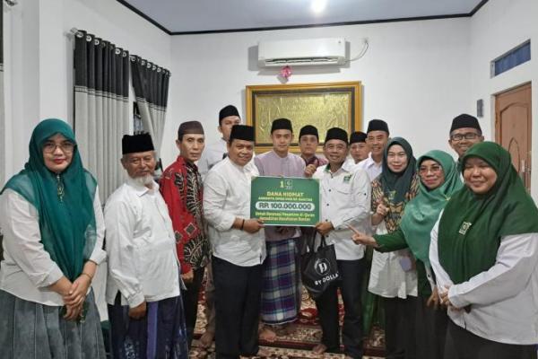 PKB Banten Sumbang Ponpes Al Qur`aniyyah Kesultanan Banten Sebesar Rp100 Juta