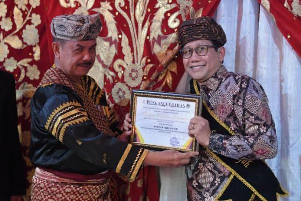 Gus Halim Dapat Gelar Sutan Khalifah dari Warga Minangkabau