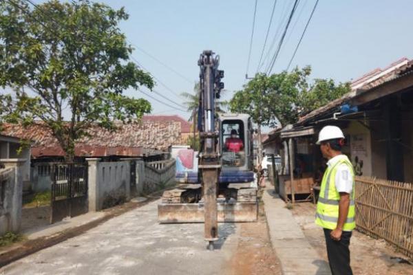 Pemkab Tangerang Lakukan Pelebaran Jalan Menuju Pulau Cangkir
