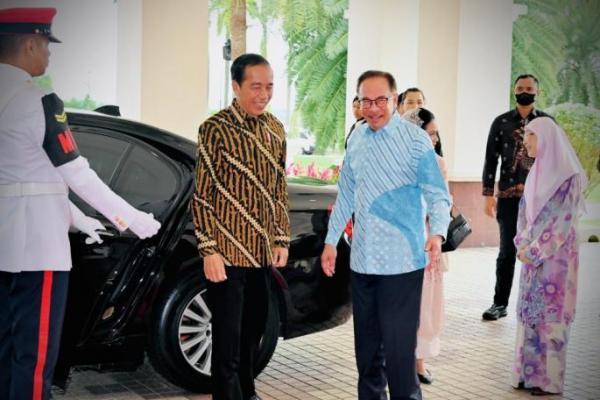 Bertemu PM Malaysia Anwar Ibrahim, Presiden Jokowi Bahas Sejumlah Kerja Sama Kedua Negara