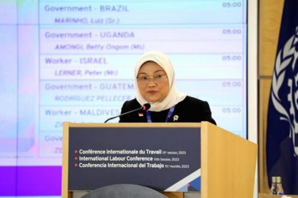 Menaker Ida Fauziyah Hadiri Rakornas Satgas Perlindungan PMI