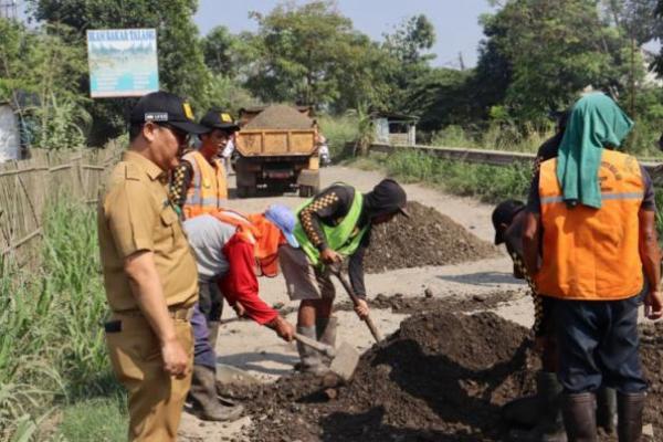 Pemkab Tangerang Perbaiki Jalan di Kawasan Balaraja