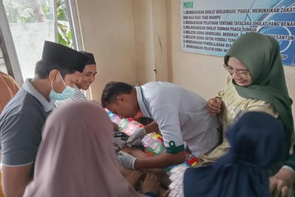 Harlah PKB, Nduk Nik Militans Gelar Bakti Sosial Khitan Massal