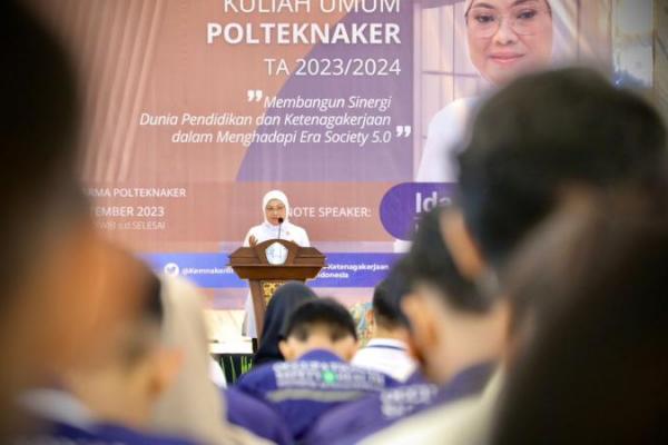 Ida Fauziyah: Polteknaker Wujudkan Sinergi Dunia Pendidikan dan Ketenagakerjaan di Era Society 5.0