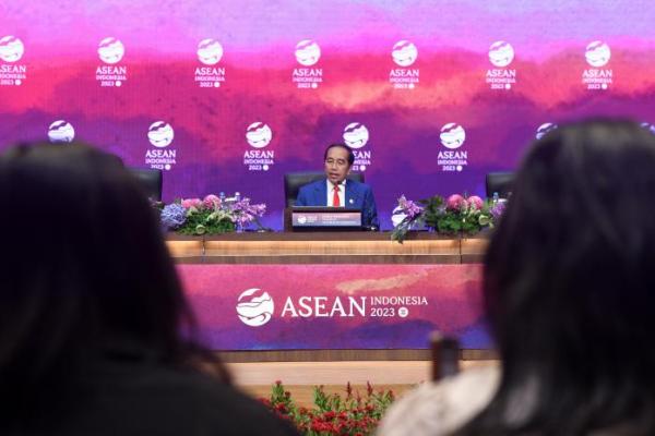 Presiden Jokowi Ungkap KTT ASEAN Terlaksana di Tengah Situasi Sulit