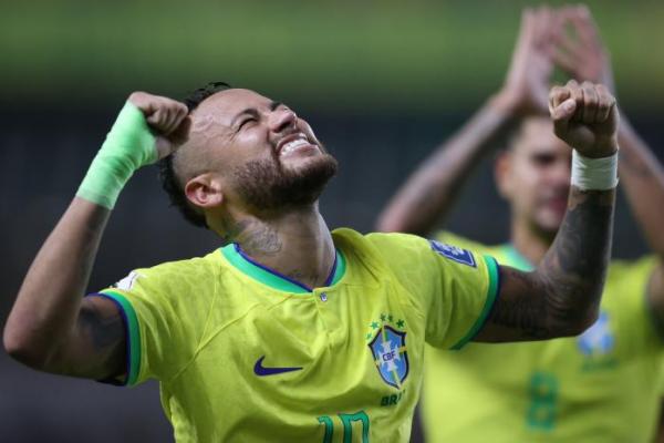 Neymar Lewati Rekor Gol Pele di Timnas Brasil