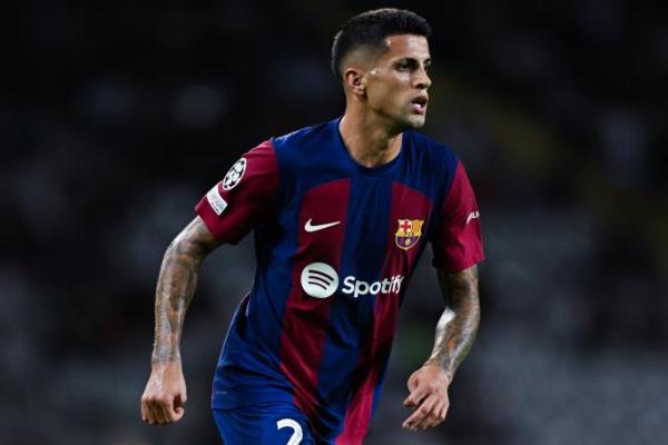 Joao Cancelo Berusaha Tampil Baik di Barcelona, Tak Pikirkan Status Pinjaman