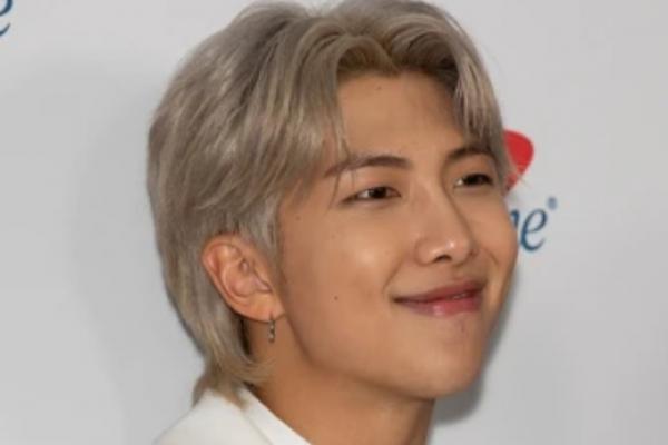 RM BTS Sebut Ingin Punya Pacar di Depan Fans