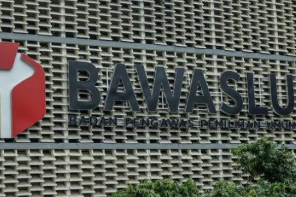 Bawaslu RI Ingatkan Peserta Pemilu Tak Paksakan Pemasangan APK