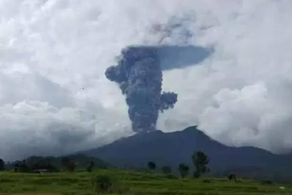 Gunung Marapi Kembali Erupsi, Tinggi Kolom Abu 500 Meter