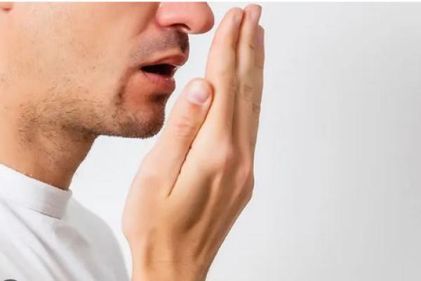 Catat! Ini Cara Mudah Mengatasi Bau Mulut yang Mengganggu