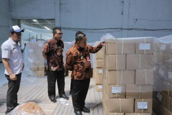 Pj Wali Kota Tangerang Tinjau Pengelolaan Logistik Pemilu 2024