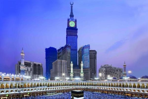 Mengenal Menara Abraj Al-Bait di Kota Suci Makkah