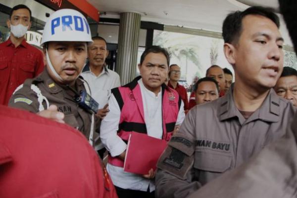 Achsanul Qosasi Didakwa Terima Suap Rp40 Miliar dari Kasus BTS Kominfo