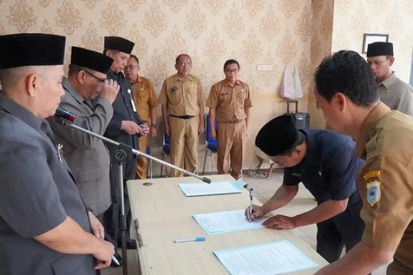 Sekda Pandeglang Ali Fahmi Lantik Tiga Pejabat Fungsional Pengawas Penyelenggara Urusan Pemda