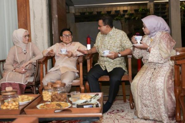 Gus Imin Bareng Keluarga Halal Bihalal ke Kediaman Anies Baswedan