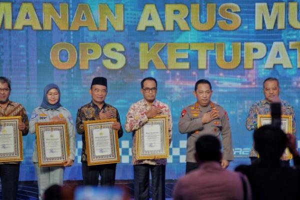 Kolaborasi Aktif Pengamanan Arus Mudik Lebaran, Polri Beri Penghargaan ke Kemenhub