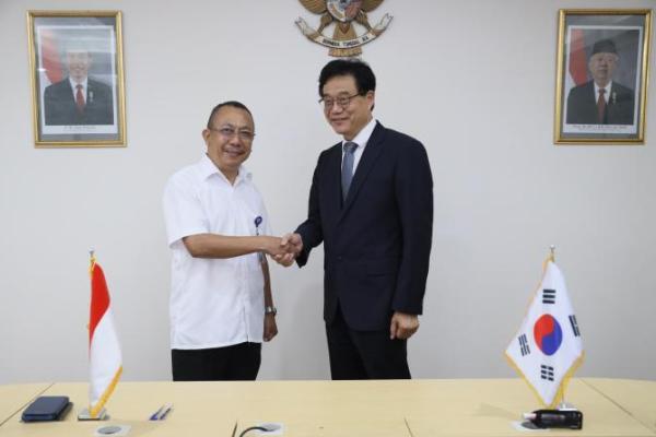 Tingkatkan Kebijakan K3 di Indonesia, Kemnaker dan KOSHA Jalin Kerja Sama