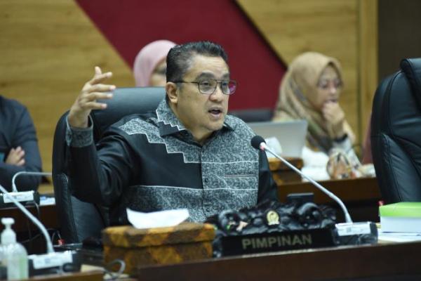 Bahas Revolusi Pembiayaan Pendidikan, Komisi X DPR RDPU Bersama Alumni Perguruan Tinggi