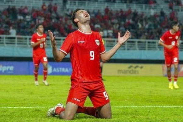 Berpotensi Dipanggil ke Timnas Indonesia Senior, Jens Raven Merasa Terhormat