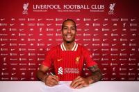 Virgil van Dijk Perpanjang Kontrak Bersama Liverpool Hingga 2027