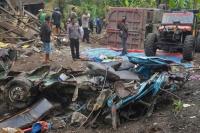 Kecelakaan Truk-Minibus di Purworejo Tewaskan 11 Orang