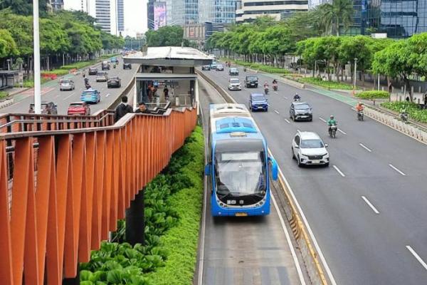 Warga Nilai Kebijakan ASN Naik Transportasi Umum Kurangi Kemacetan