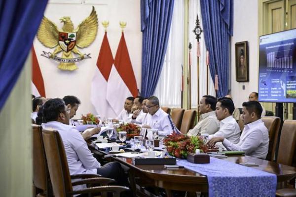 Presiden Prabowo Pimpin Ratas Bahas Perkembangan Koperasi Merah Putih