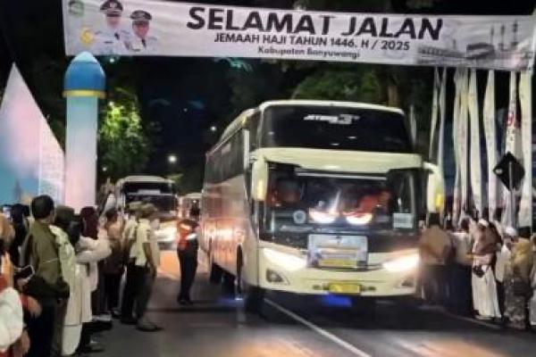 Bupati Banyuwangi Kembali Berangkatkan Ratusan Jemaah Calon Haji