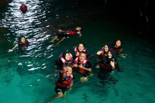 Mengintip Pulau Bedil, Raja Ampatnya Banyuwangi