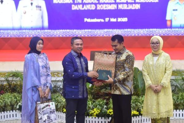 Kenal Pamit, Gubernur Riau Nilai Sosok Feri Yunaldi Pemimpin Rendah Hati