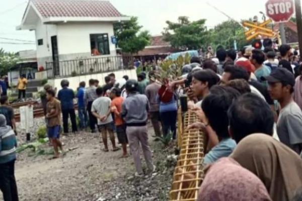 Kecelakaan KA Ekspres di Magetan, Renggut 4 Nyawa