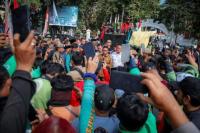Gubernur Andra Soni Janji Tindaklanjuti Aspirasi Komunitas Ojol Sesuai Kewenangan