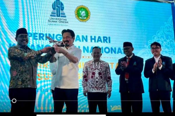 Gus Jazil Resmikan Pendirian Universitas Sunan Gresik, Kolaborasi dengan Rusdi Kirana