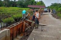Di Tengah Defisit, Gubri Tetap Prioritaskan Perbaikan Infrastruktur
