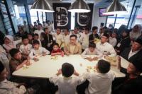Cak Imin Ajak Ratusan Anak Yatim Piatu Makan Hingga Keliling Monas