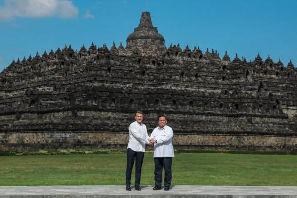 Presiden Prancis, Macron Kagumi Candi Borobudur sebagai Bukti Kekayaan Budaya Indonesia