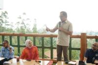 Wamendagri Bima Arya Pantau Langsung Pembentukan Koperasi Merah Putih di Garut