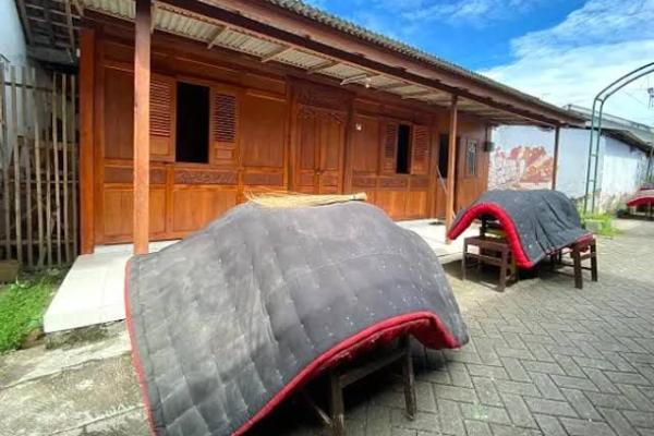 5 Tradisi Unik Idul Adha di Jatim, dari Pengantin Kurban hingga Jemur Kasur