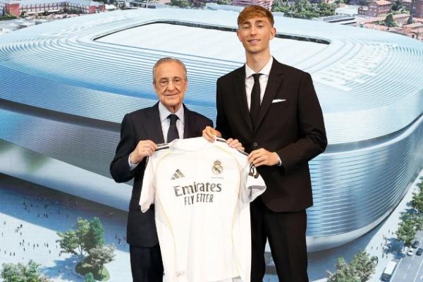 Resmi! Real Madrid Perkenalkan Dean Huijsen sebagai Pemain Baru
