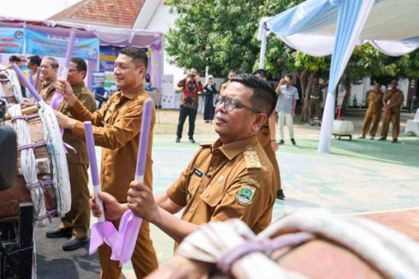 Gubernur Banten Andra Soni Resmikan Unit Layanan Disabilitas di SMKN 1 Anyer
