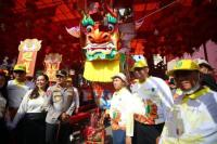 Gubernur Riau Abdul Wahid Hadiri Festival Bakar Tongkang 2025 di Rohil