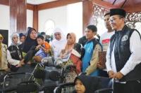 Gubernur Jatim Kucurkan Rp6,37 M Dana Pemberdayaan di Pamekasan