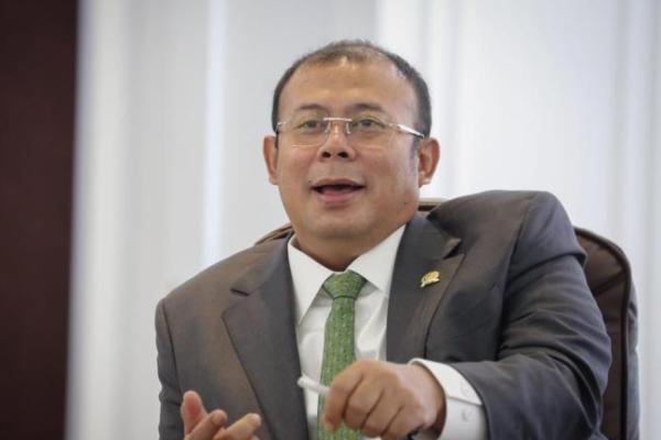 Sumpah Jabatan Pakai Bahasa Inggris, Wakil Ketua DPR Cucun Tinggalkan Acara Pelantikan Rektor UPI