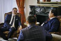 Saat Singgah di Praha, Presiden Prabowo Ditemui PM Ceko Petr Fiala