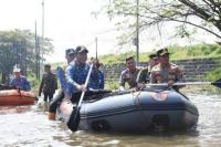 Bupati Sidoarjo Tinjau Lokasi Banjir Porong, Usulkan Peninggian Jalan Nasional