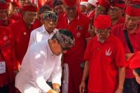 Pesan Gubernur Koster Saat Buka Acara Gelar Agung Pasikian Maha Semaya Warga Pande